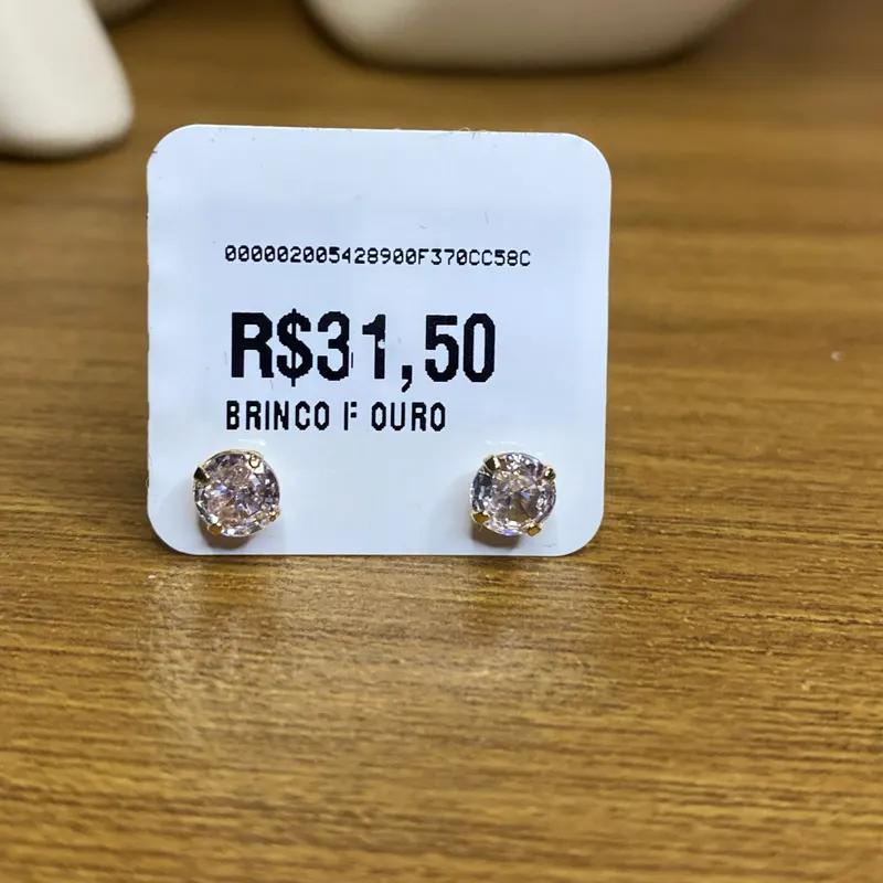 Brinco ponto de luz rosé
