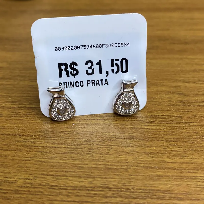 Brinco saquinho com coração