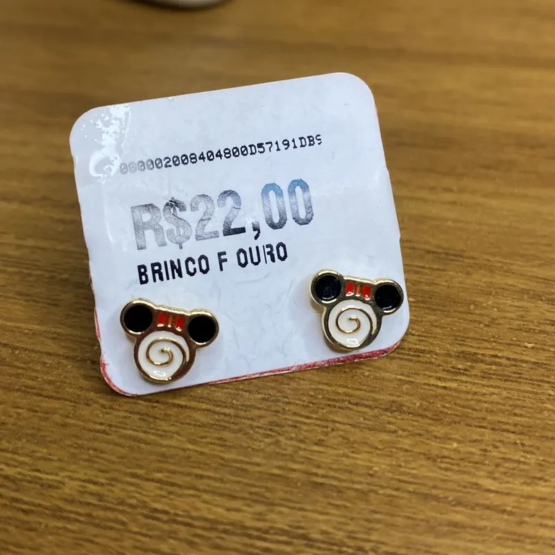 Brinco ratinha esmaltada