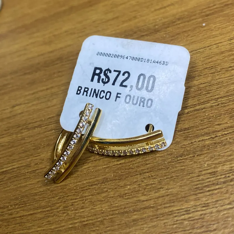 Ear hook barra cravejada